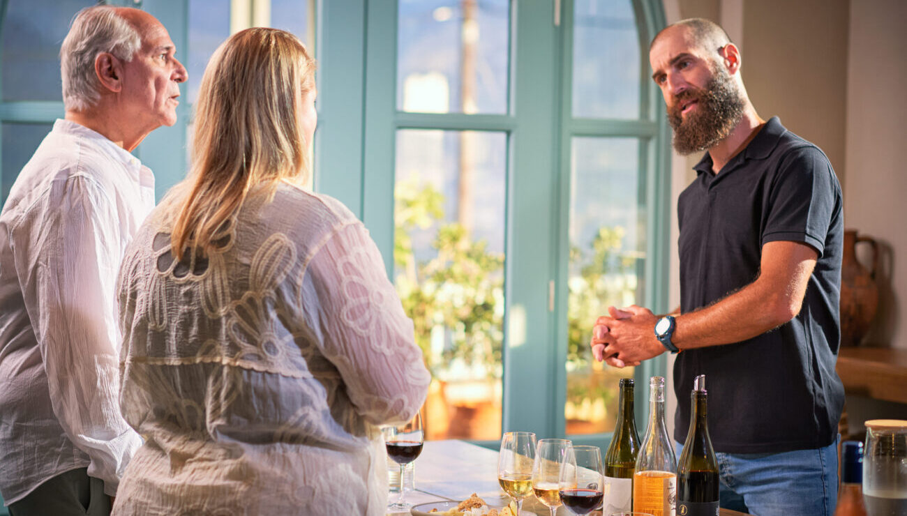 Vigla Hotel Amorgos wine tasting experience