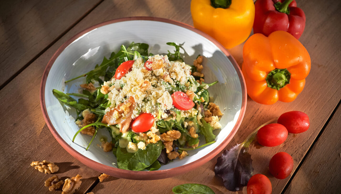 dining salad dish