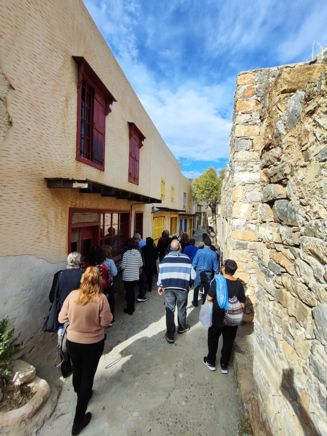Tour of Crete vollage roads