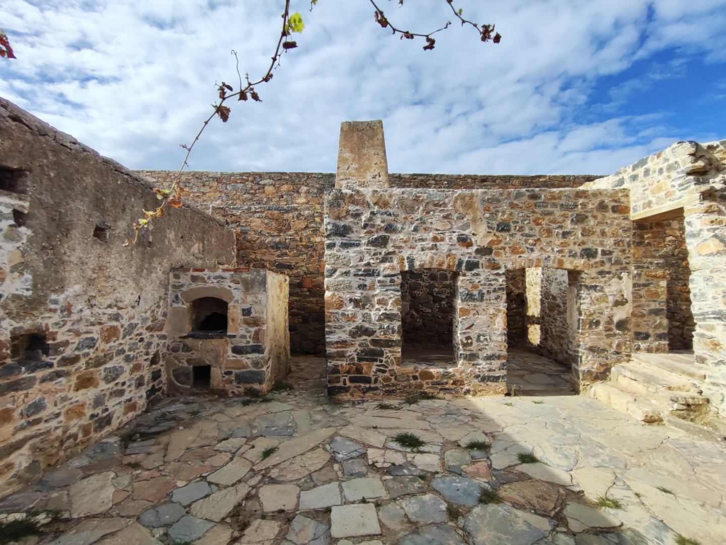 Tour of Crete ancient ruins